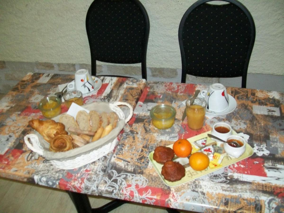 Hotel Au Charme Du Levat Saint Paul de Loubressac Ngoại thất bức ảnh