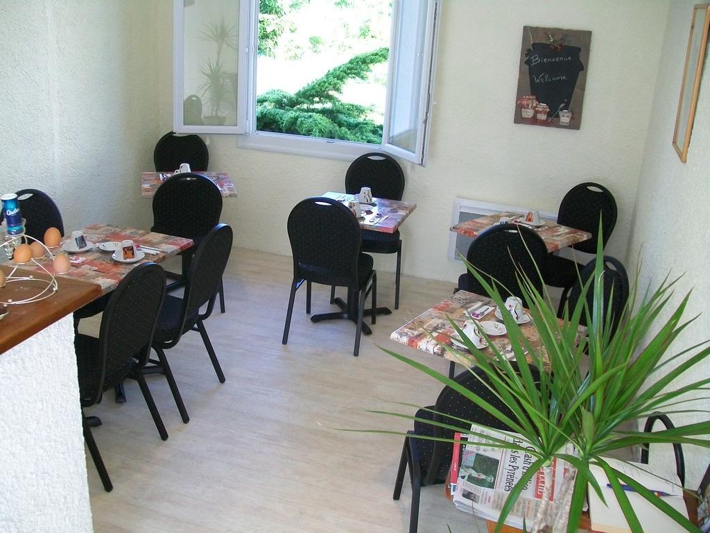 Hotel Au Charme Du Levat Saint Paul de Loubressac Ngoại thất bức ảnh