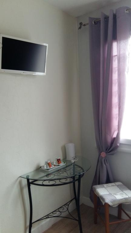 Hotel Au Charme Du Levat Saint Paul de Loubressac Ngoại thất bức ảnh